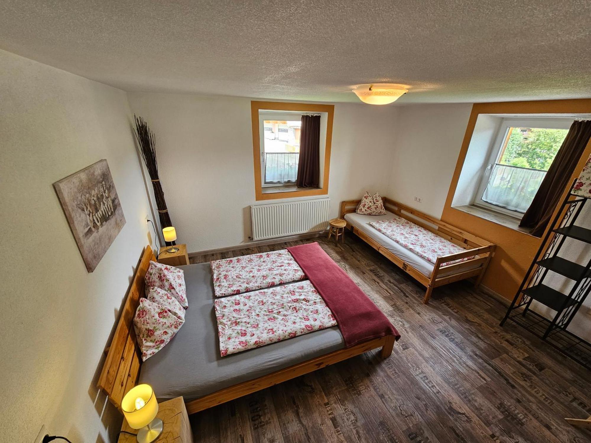 Ferienwohnung Neuheim นีเดอเรา ภายนอก รูปภาพ